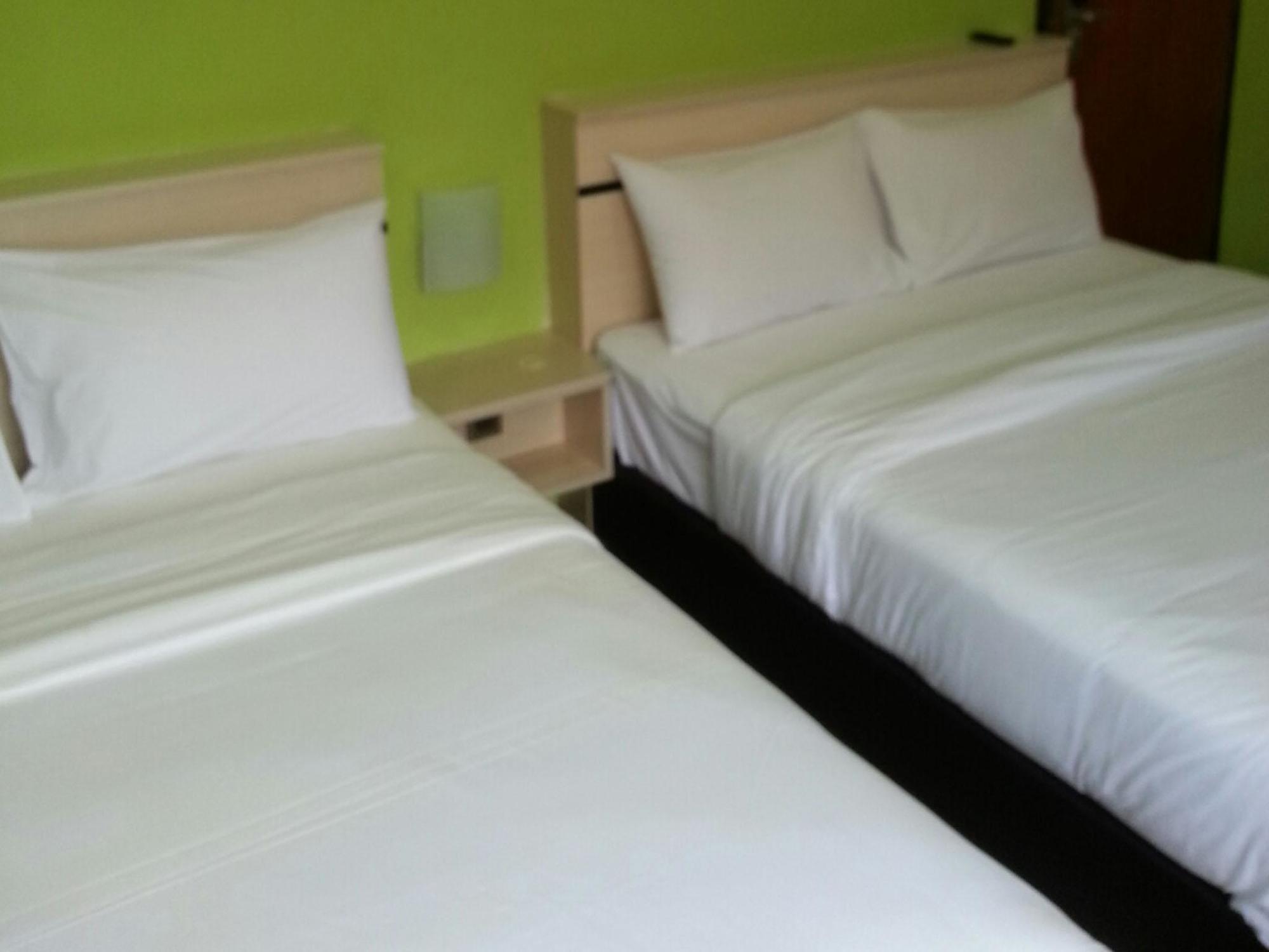 Merlin Penang Hotel 2*