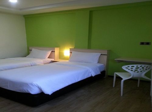 Merlin Penang Hotel 2*